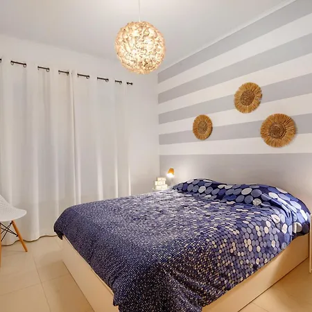 Daire Royal Golf 81 *