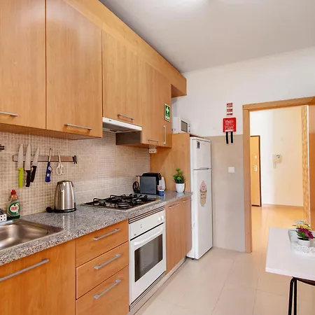 Daire Royal Golf 81 *