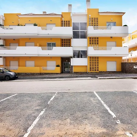 Daire Royal Golf 81 *